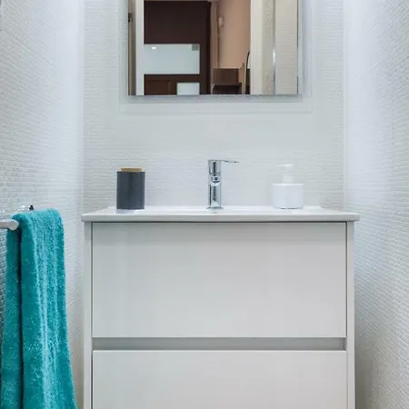 Apartment Beautiful 20 Minutes From Center